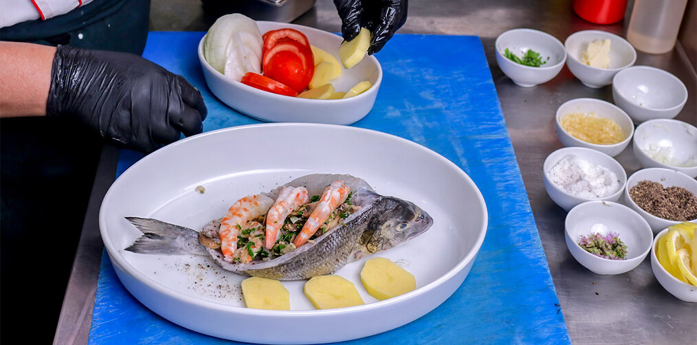 préparation des plats chez repas med